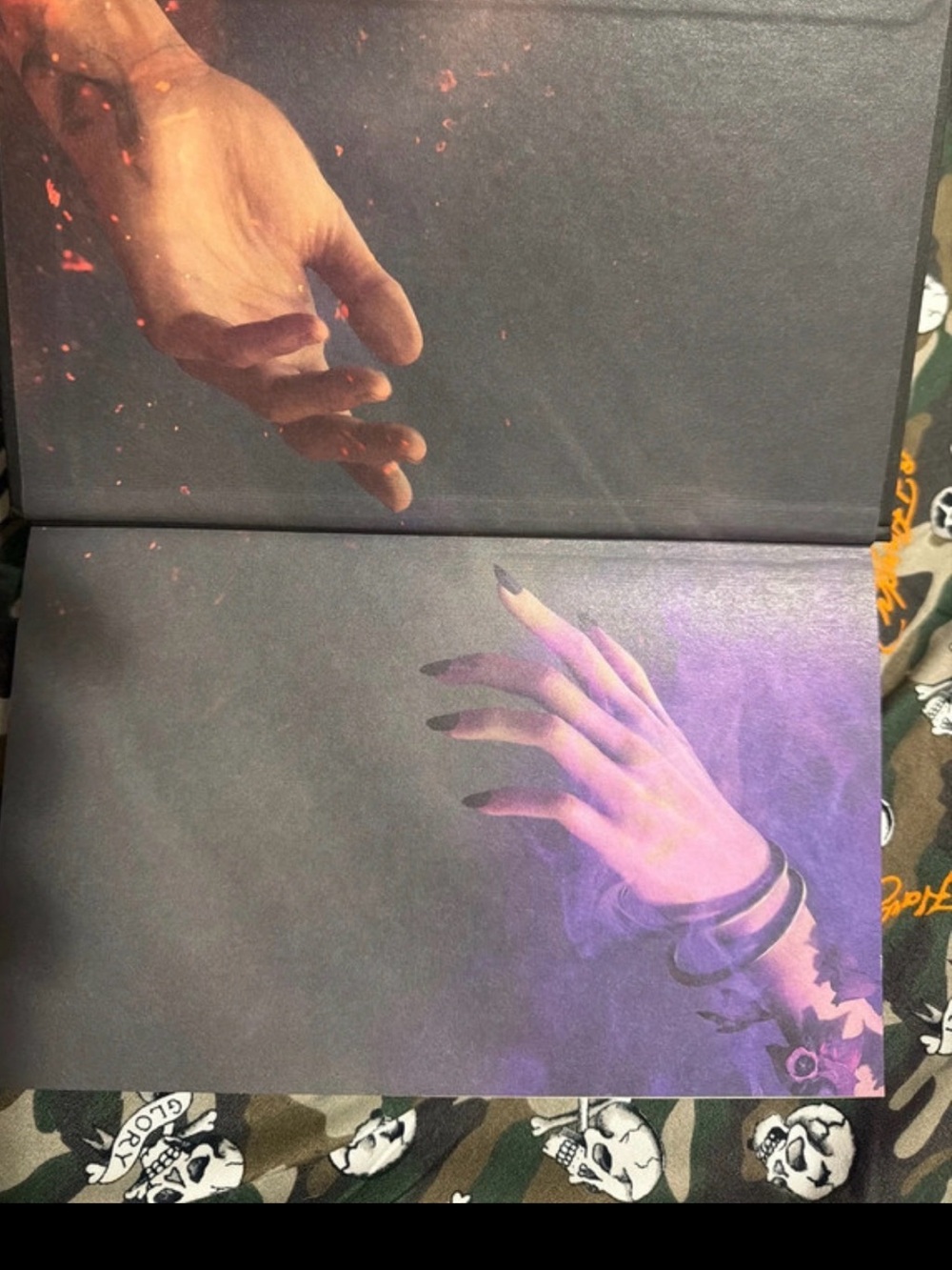 Book back cover - Picture 3 of 4
